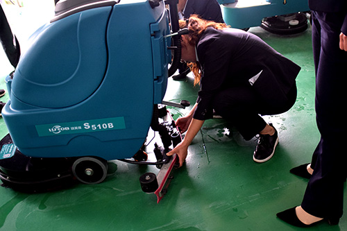 洗地機(jī)吸扒安裝 洗地機(jī)吸扒安裝